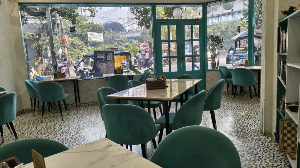 aesthetic café in Delhi